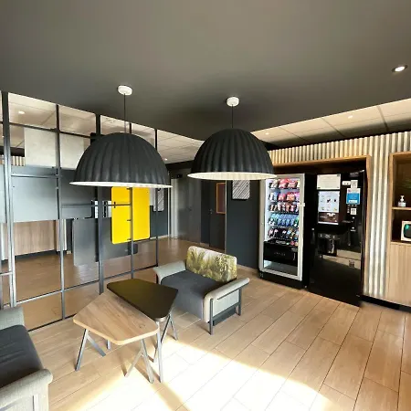 B&B Hotel Compiegne Отель
