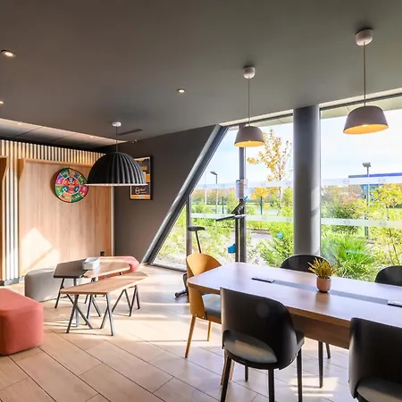 B&B HOTEL Compiègne Hotel