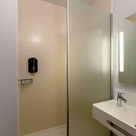 B&B Hotel Compiegne 3* Κομπιέν