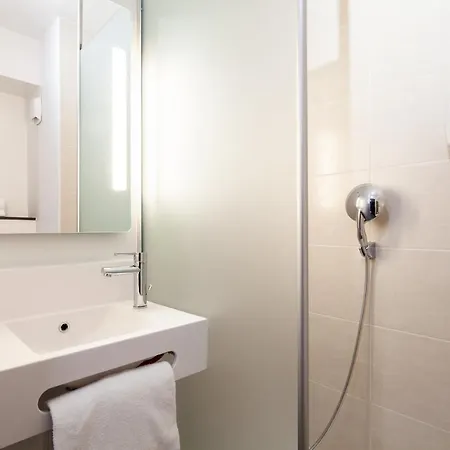 B&B Hotel Compiegne Отель