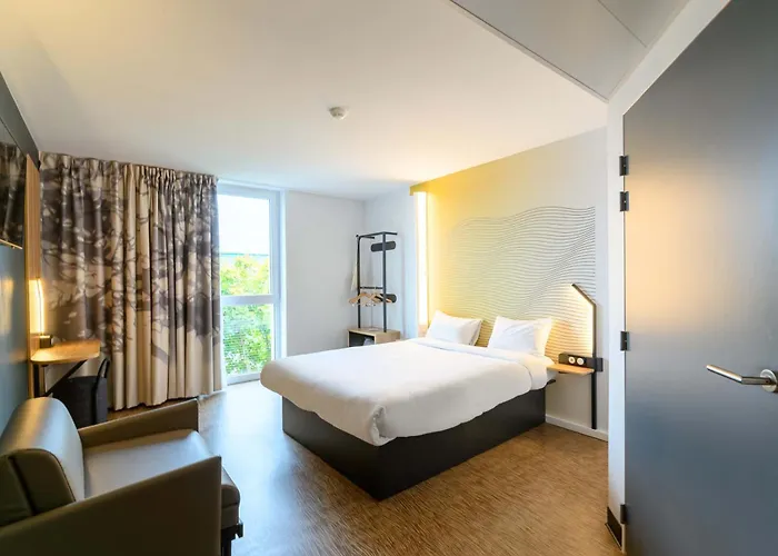 Hotel B&B HOTEL Compiègne 3*