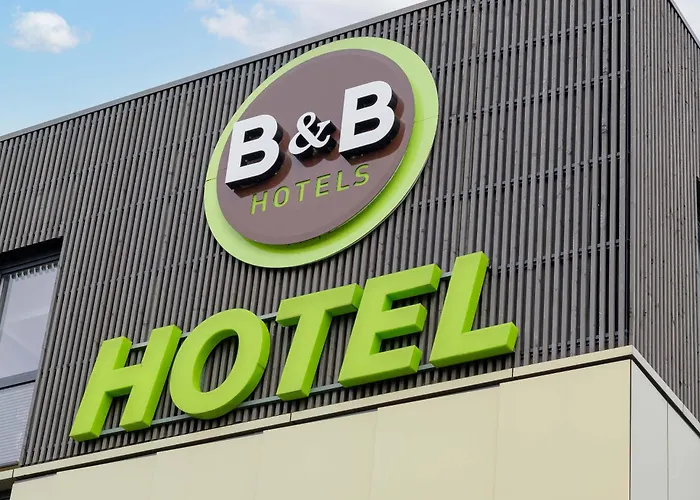 B&B HOTEL Compiègne 3*