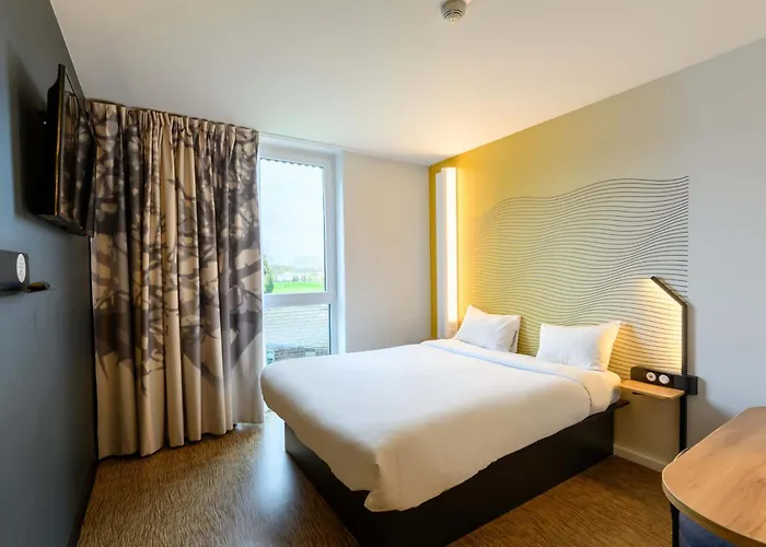 Hotel B&B HOTEL Compiègne