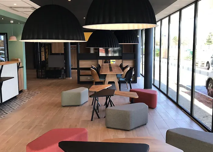 B&B HOTEL Compiègne Hotel