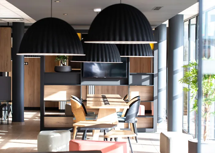 B&B HOTEL Compiègne Hotel 3*