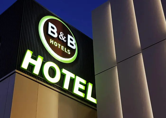 B&B HOTEL Compiègne Hotel