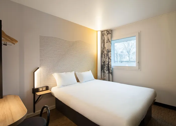 Hotel B&B HOTEL Compiègne 3*